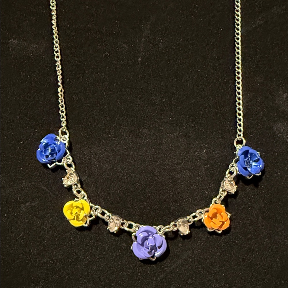 5/$25 Floral Silver Necklace New